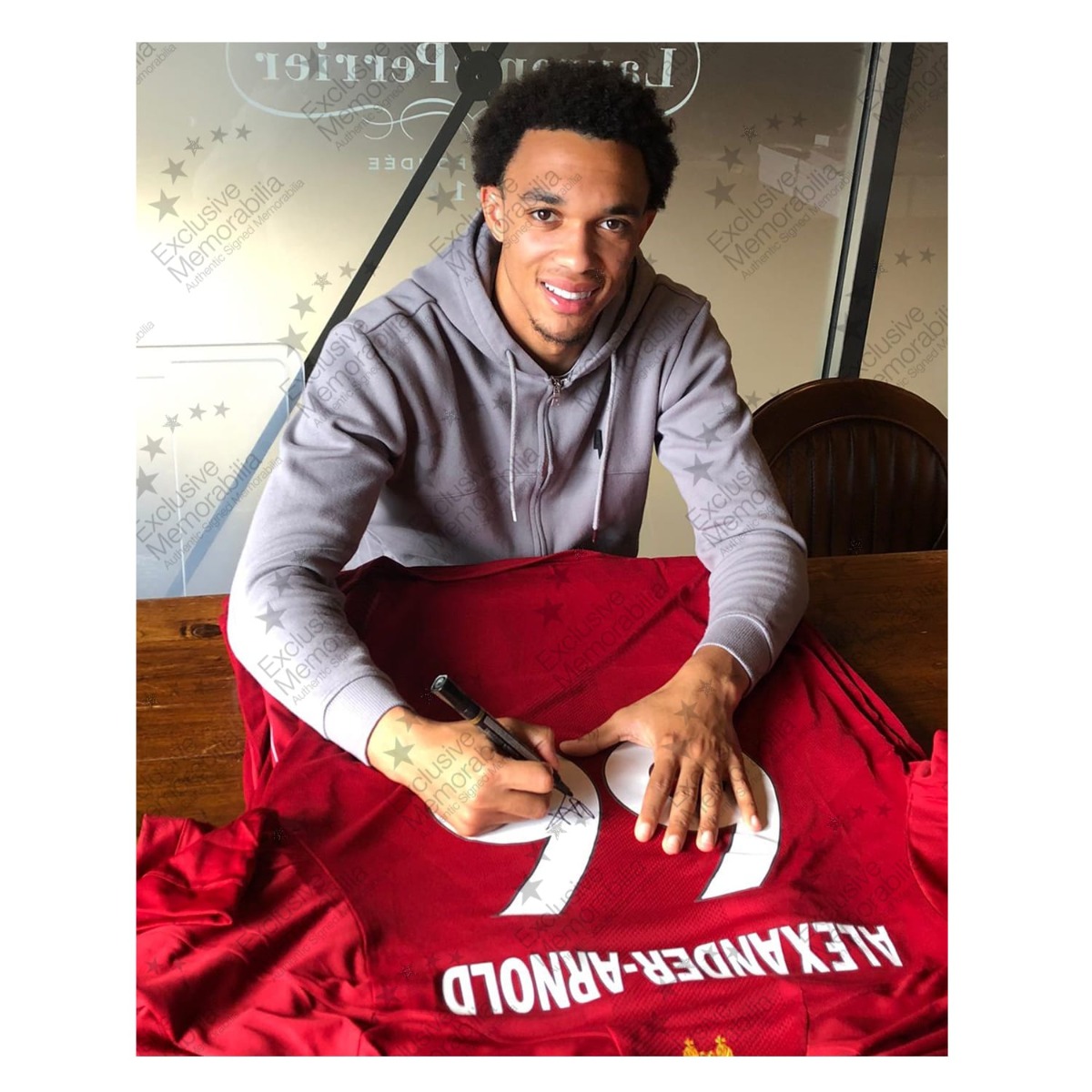  Trent Alexander-Arnold Signed Liverpool 2019-20 Football Shirt. Superior Frame