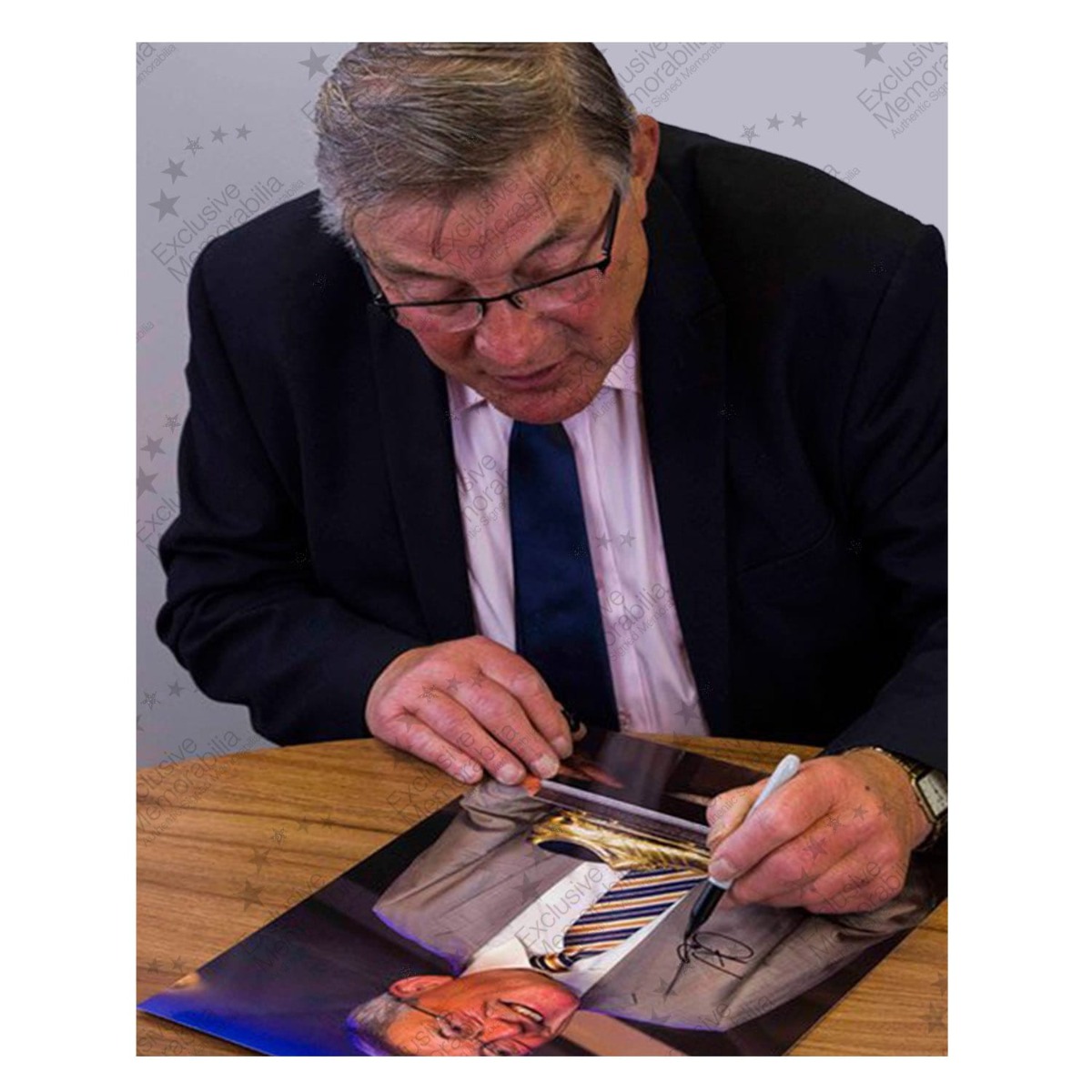  Bobby Tambling Signed Chelsea Photo: Golden Boot. Framed
