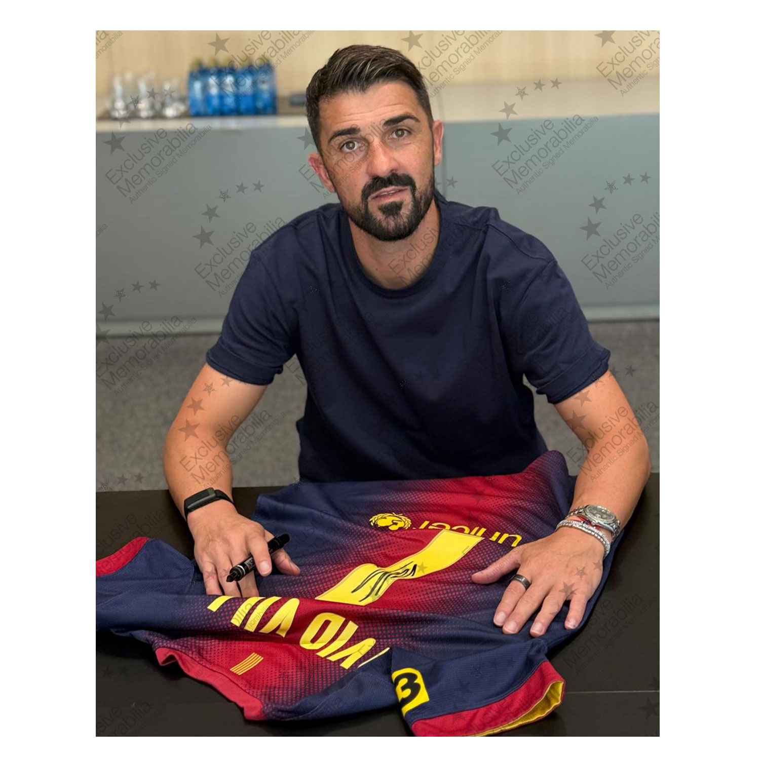 David Villa Signed Original Barcelona 2012-13 Football Shirt. Standard Frame