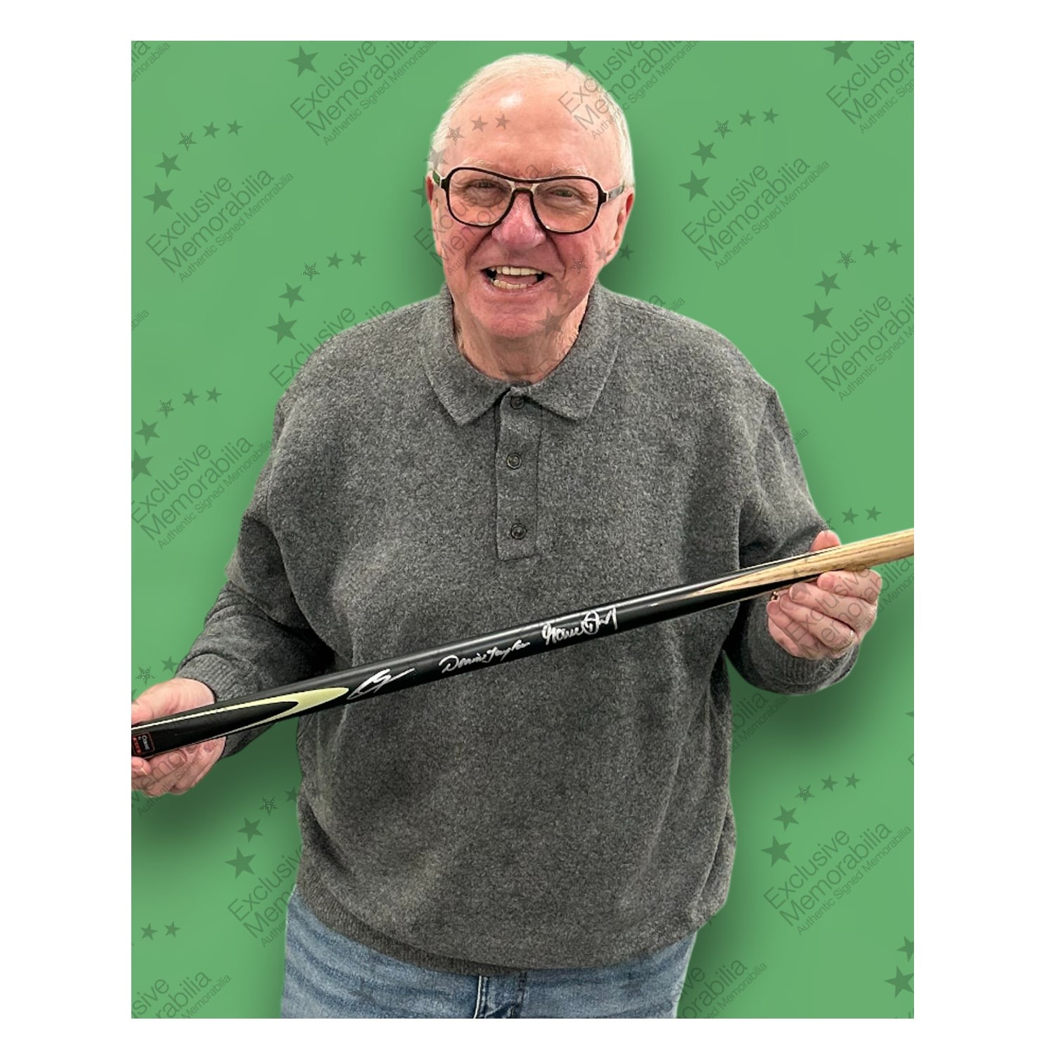 Luca Brecel, Dennis Taylor & Steve Davis Signed Snooker Cue. Display Case