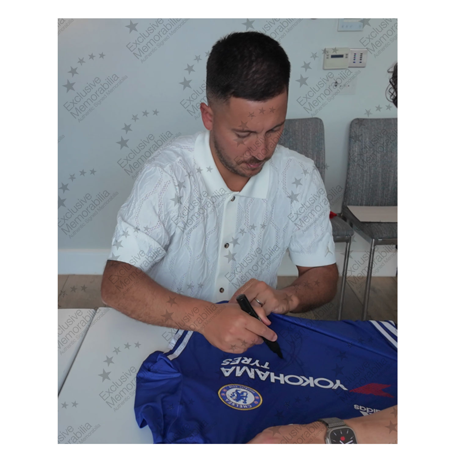 Eden Hazard Front Signed Chelsea 2016-17 Home Football Shirt. Superior Frame