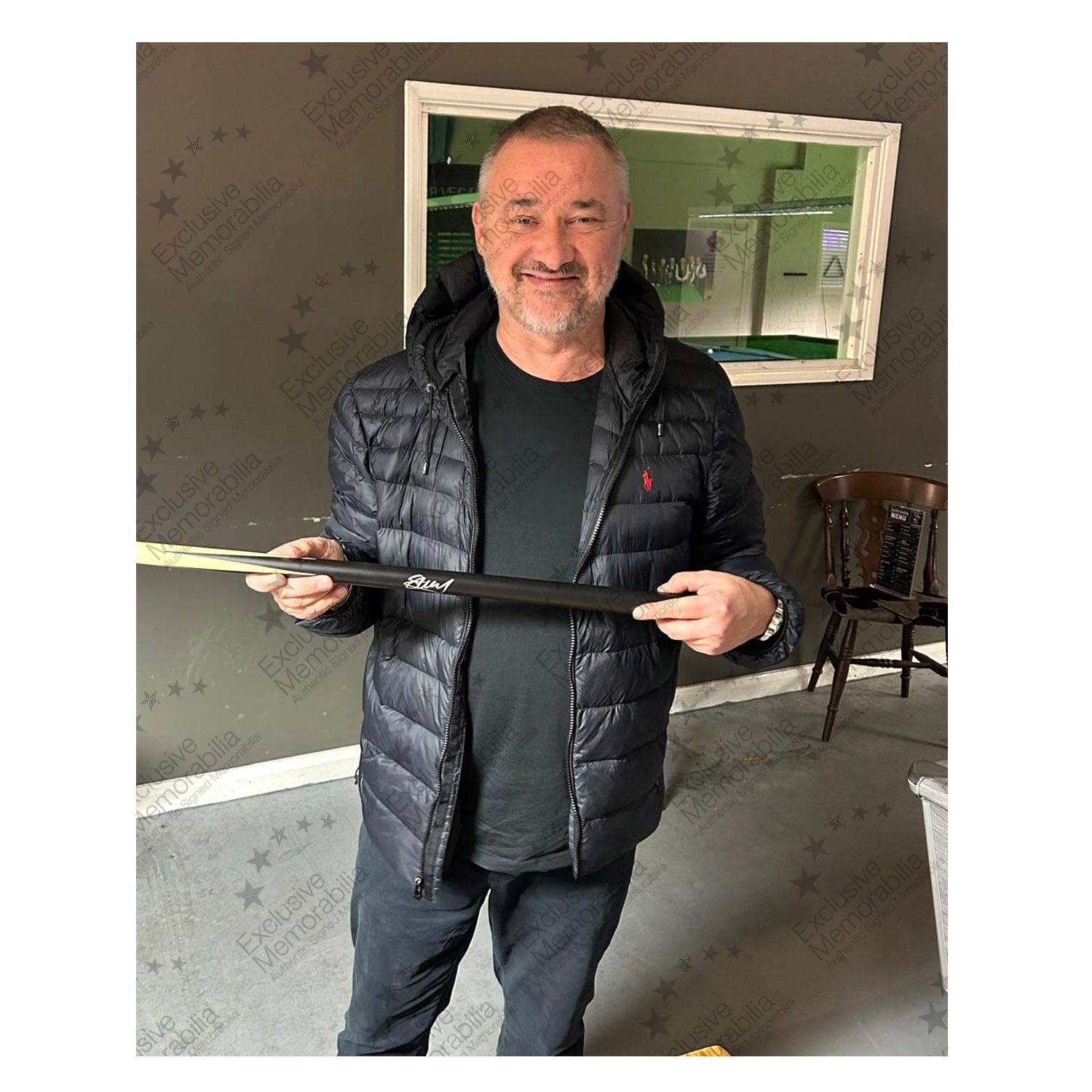 Stephen Hendry Signed Snooker Cue. Framed