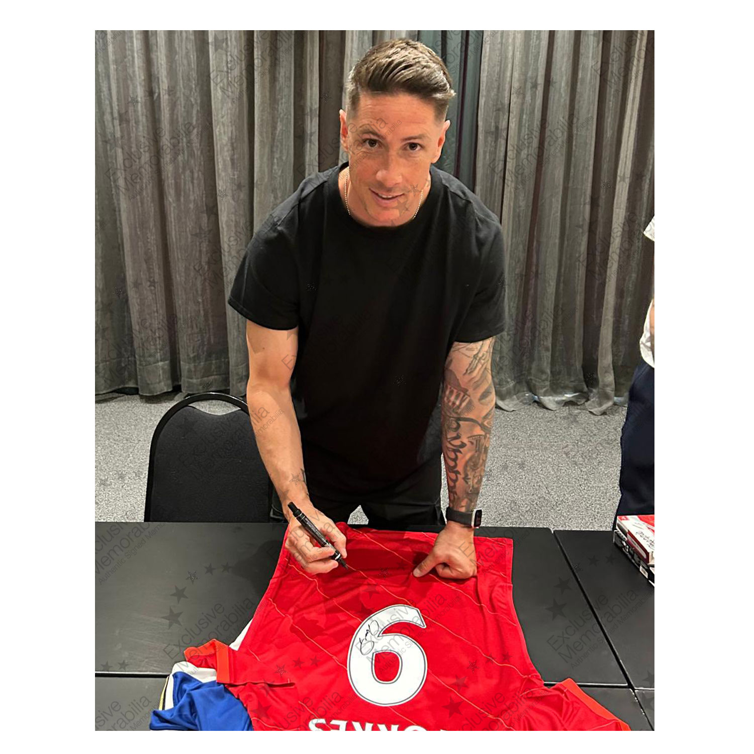 Fernando Torres Signed Liverpool 2021-22 Football Shirt. Superior Frame