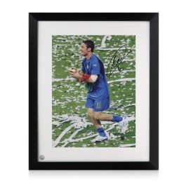  Francesco Totti Signed Italy Football Photo: World Cup Winner. Framed