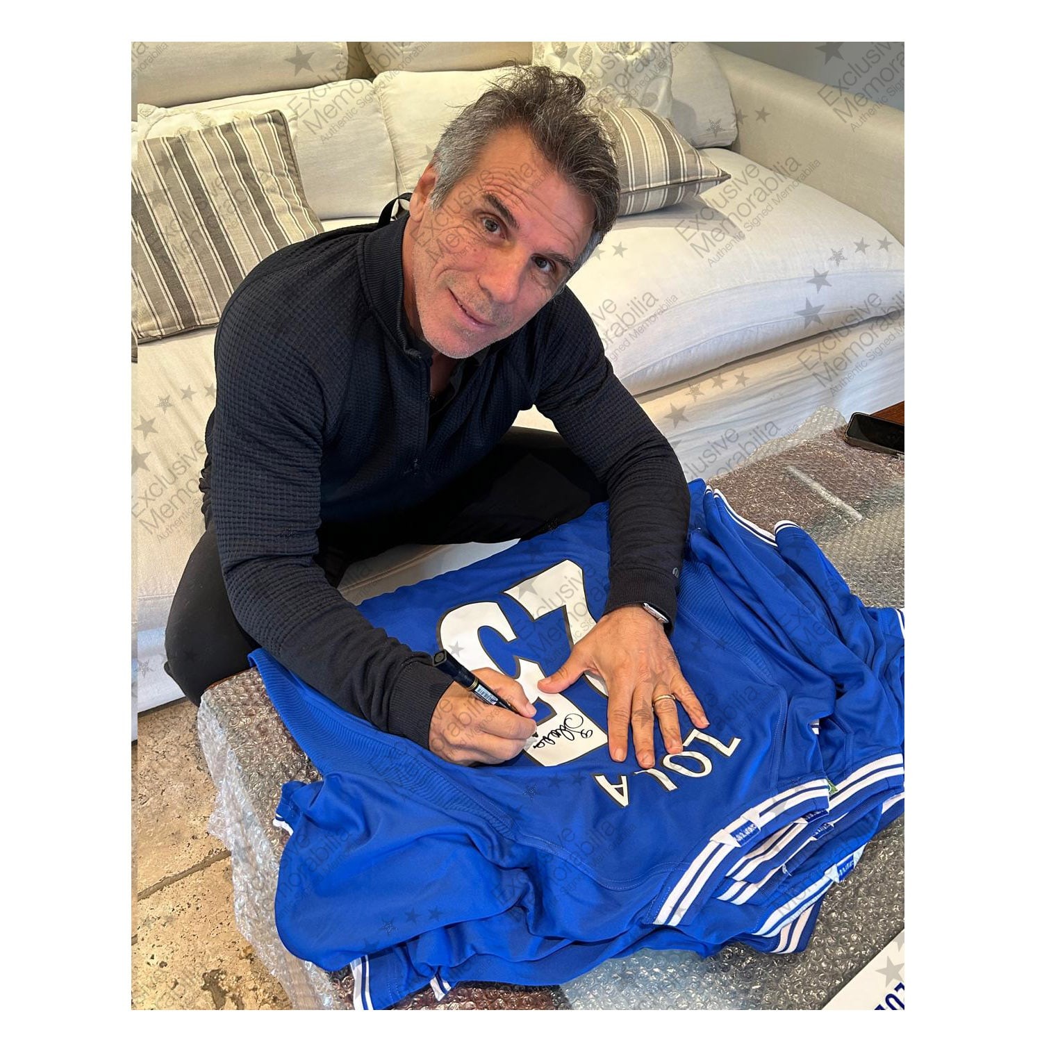 Gianfranco Zola Signed Chelsea 2000 Football Shirt. Standard Frame