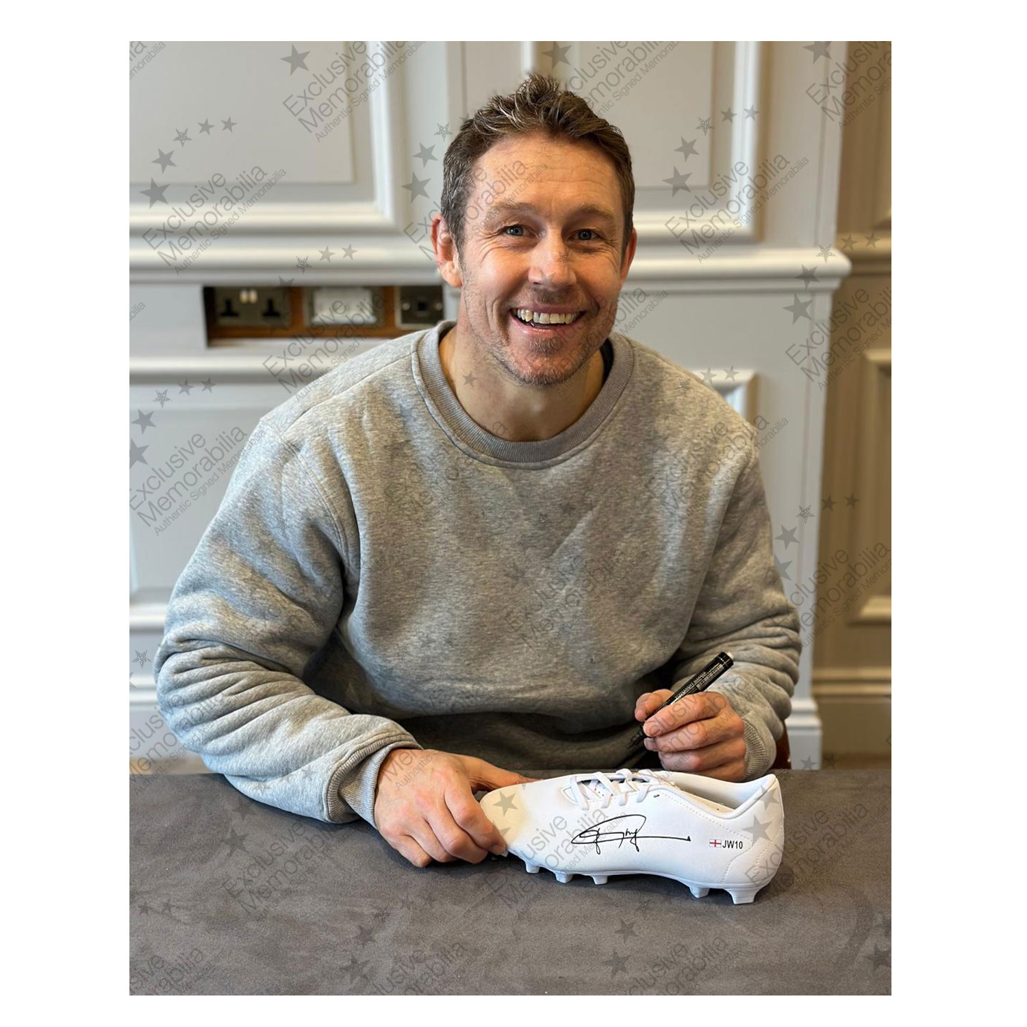 Jonny Wilkinson Signed White Rugby Boot: JW10. Display Case With Plaque