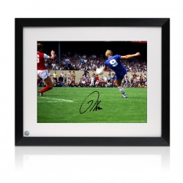 Kerry Dixon Signed Chelsea Photo: Goal vs Arsenal. Framed