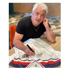Kevin Keegan Front Signed England 1982 Football Shirt. Icon Frame