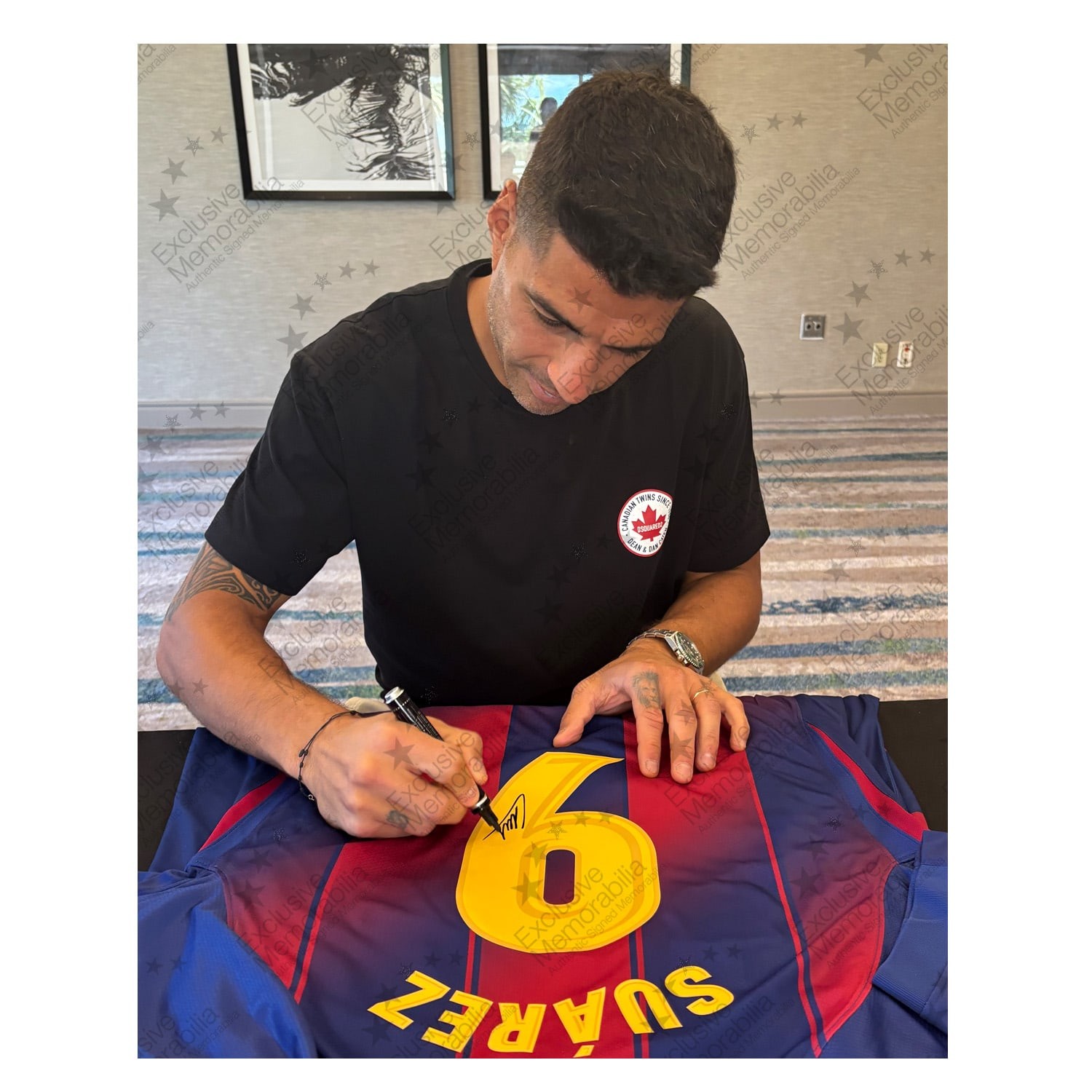 Luis Suarez Signed Barcelona 2025-26 Home Football Shirt. Standard Frame
