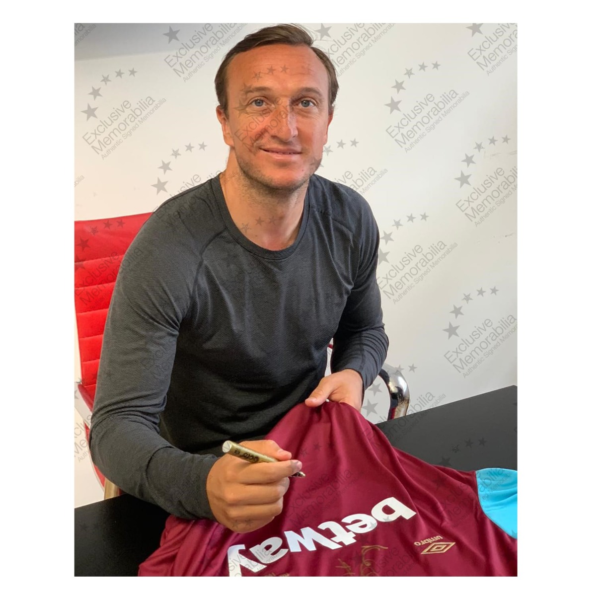 Mark Noble Signed West Ham 2015-16 Football Shirt. Standard Frame