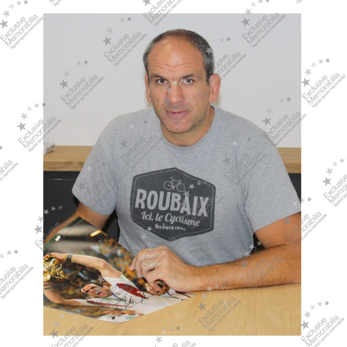 Martin Johnson Signed England Rugby Photo: World Cup Winner. Framed