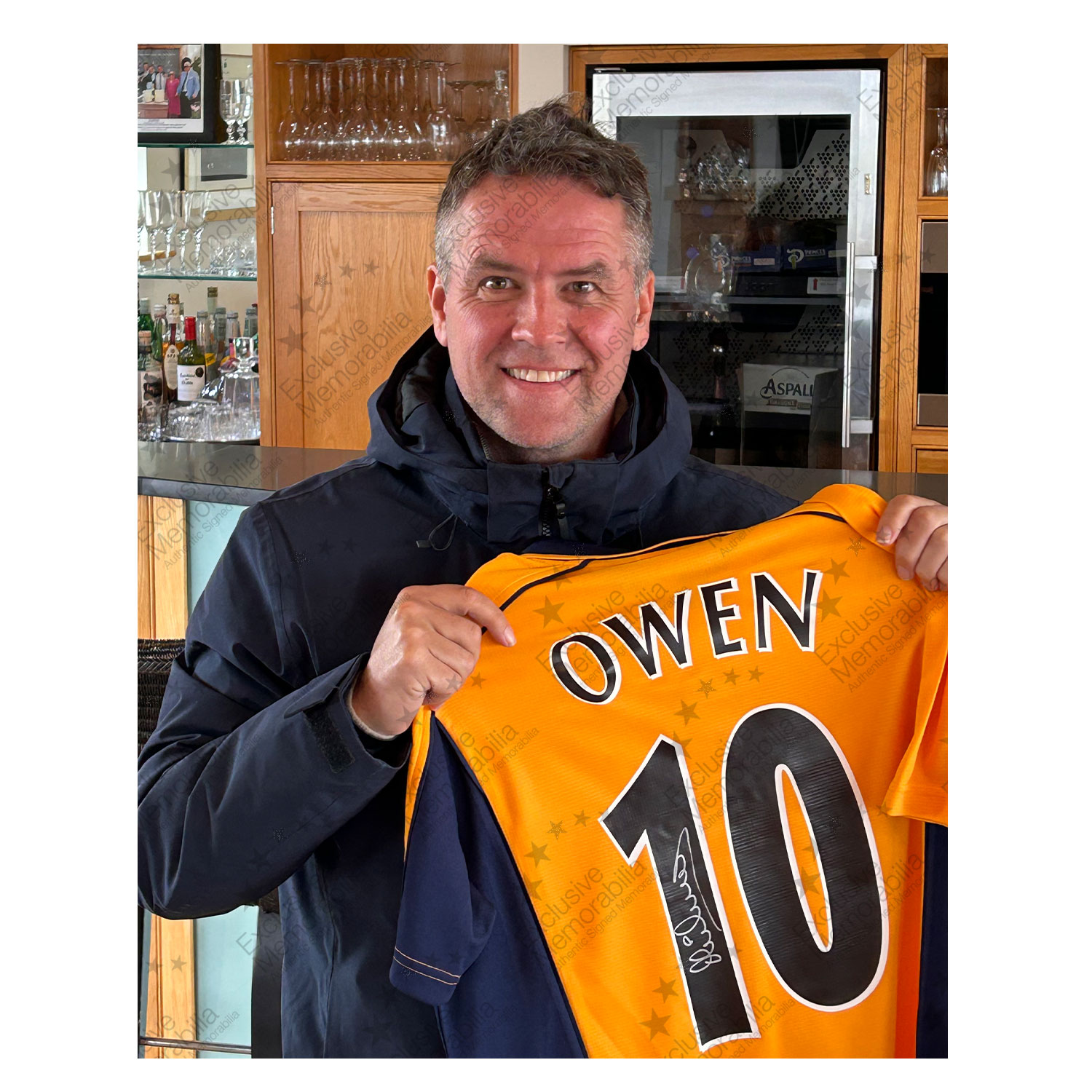 Michael Owen Signed Liverpool 2000-01 Away Football Shirt. Standard Frame