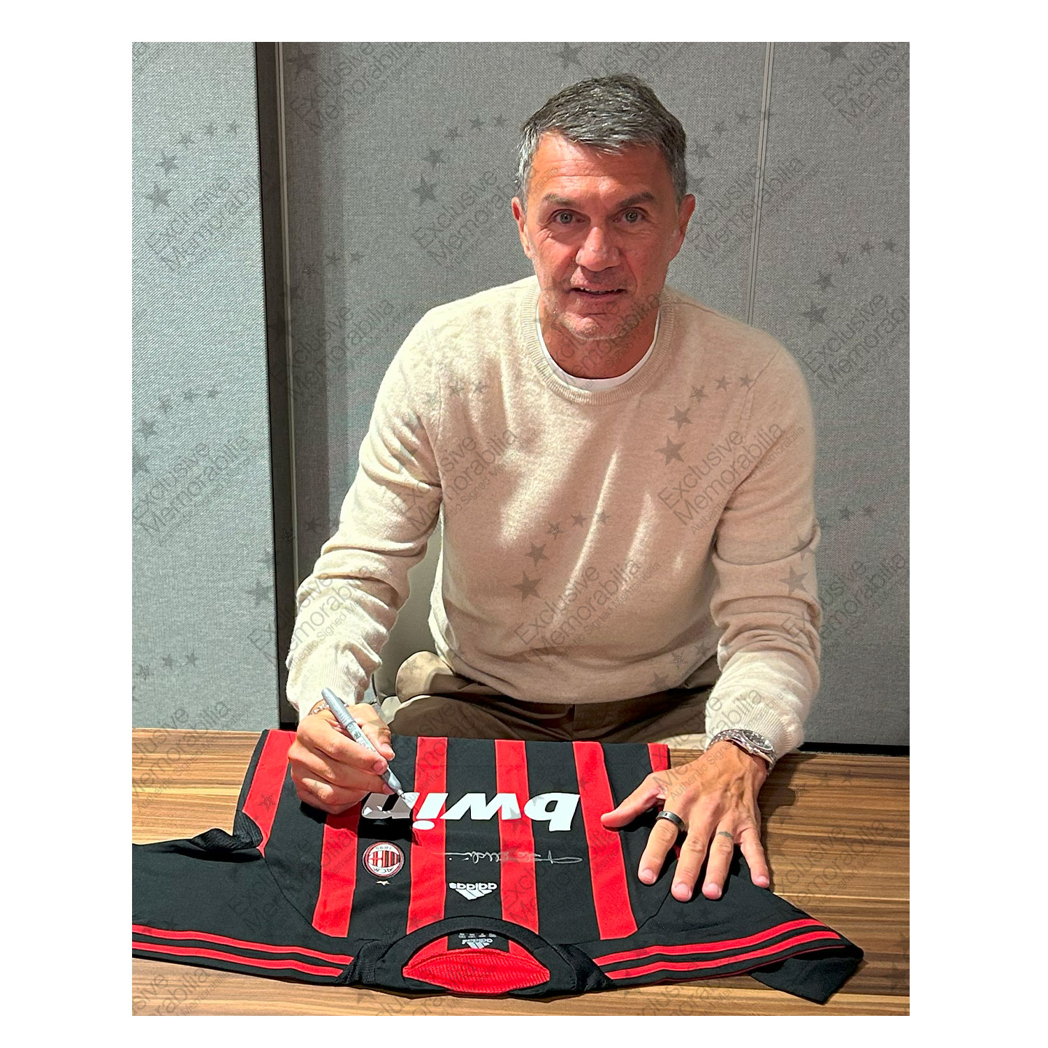 Paolo Maldini Front Signed Original AC Milan 2008-09 Football Shirt. Icon Frame
