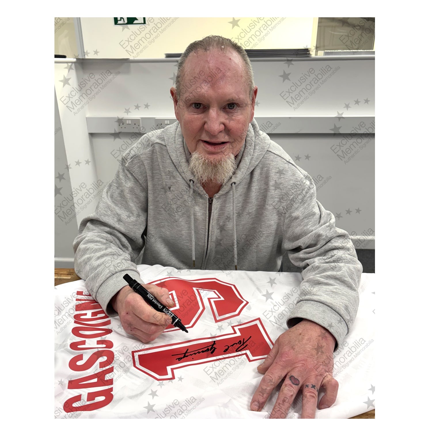 Paul Gascoigne Signed England 1990 Home Football Shirt. Superior Frame