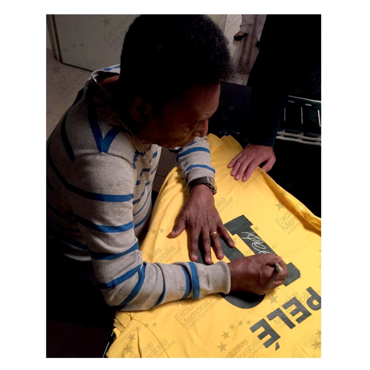 Pele Signed Brazil Football Shirt. Superior Frame