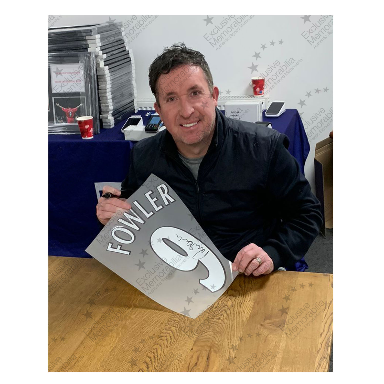 Robbie Fowler Signed Liverpool 2001 Home Football Shirt. Icon Frame