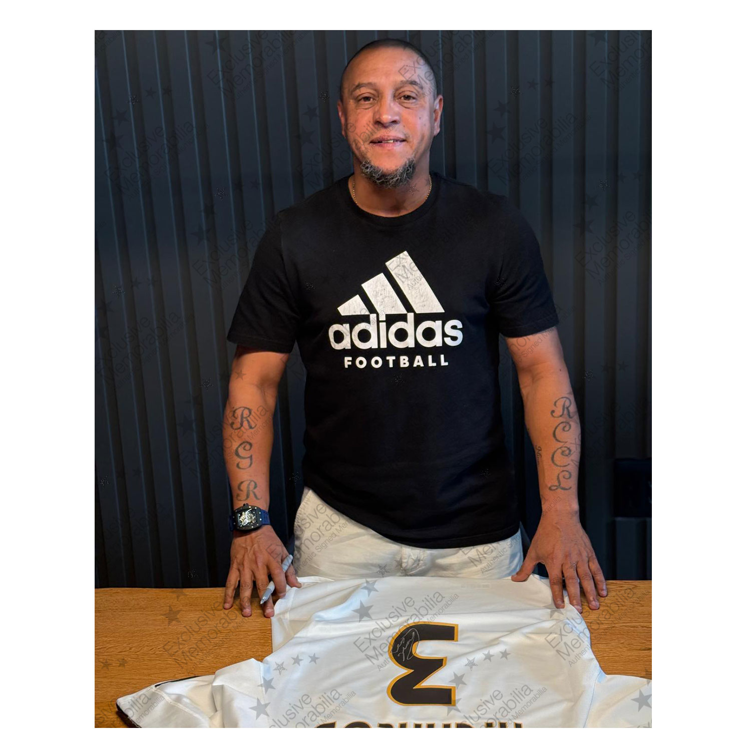 Roberto Carlos Signed Original Real Madrid 2003-04 Home Football Shirt. Superior Frame