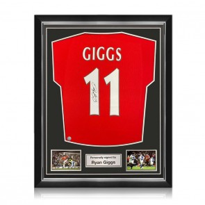 Ryan Giggs Signed Manchester United 1998 Football Shirt. Superior Frame