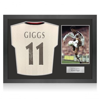 Ryan Giggs Signed Manchester United 1999 Away Football Shirt. Icon Frame