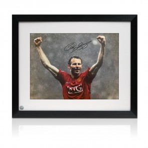 Ryan Giggs Signed Manchester United Football Photo: UCL Winner. Framed