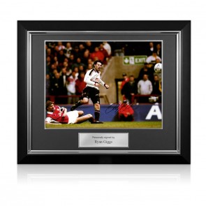 Ryan Giggs Signed Manchester United Photo: Semi-Final Wonder Goal. Deluxe Frame
