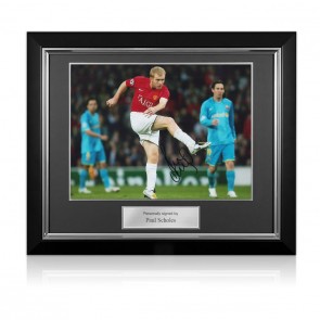 Paul Scholes Signed Manchester United Photo: Barcelona Unstoppable Strike. Deluxe Frame