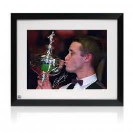 Stephen Hendry Signed Photo: World Snooker Champion. Framed