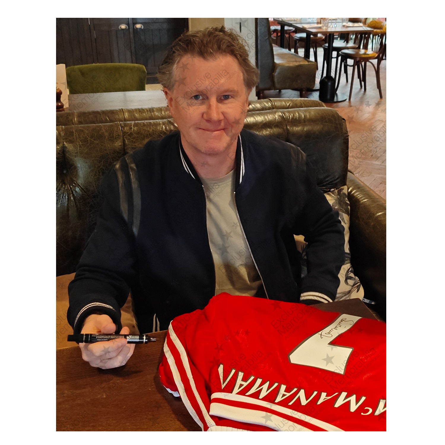Steve McManaman Signed Liverpool 1996-98 Home Football Shirt. Standard Frame