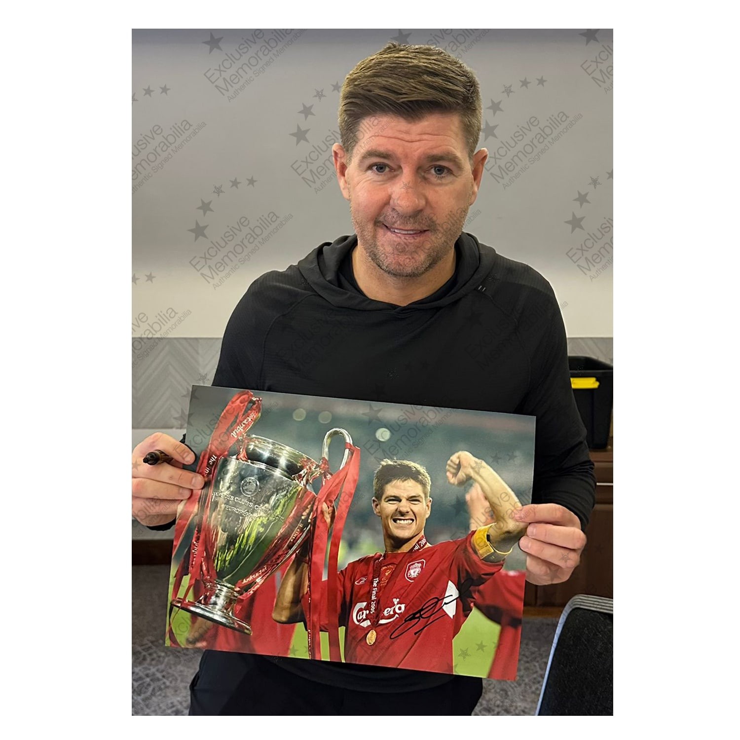 Steven Gerrard Signed Liverpool Football Photo: 2005 UCL Winner. Framed