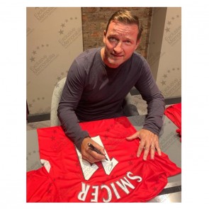 Vladimir Smicer Signed Liverpool 2005 Football Shirt. Standard Frame