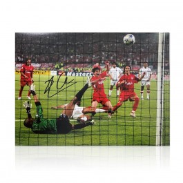Xabi Alonso Signed Liverpool Football Photo: Istanbul Final 