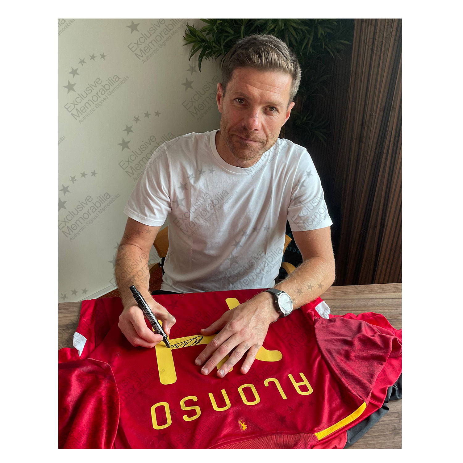 Xabi Alonso Signed Spain 2020 Football Shirt. Standard Frame