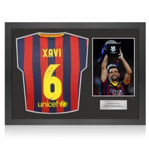 Xavi Hernandez Signed Barcelona 2013-14 Football Shirt. Icon Frame