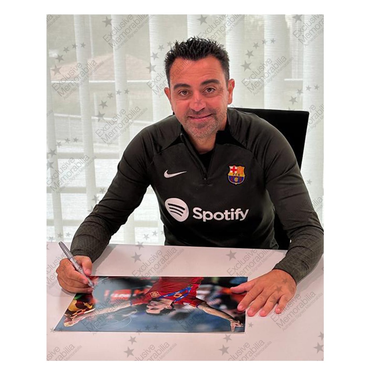 Xavi Hernandez Signed Spain Football Photo. Deluxe Frame