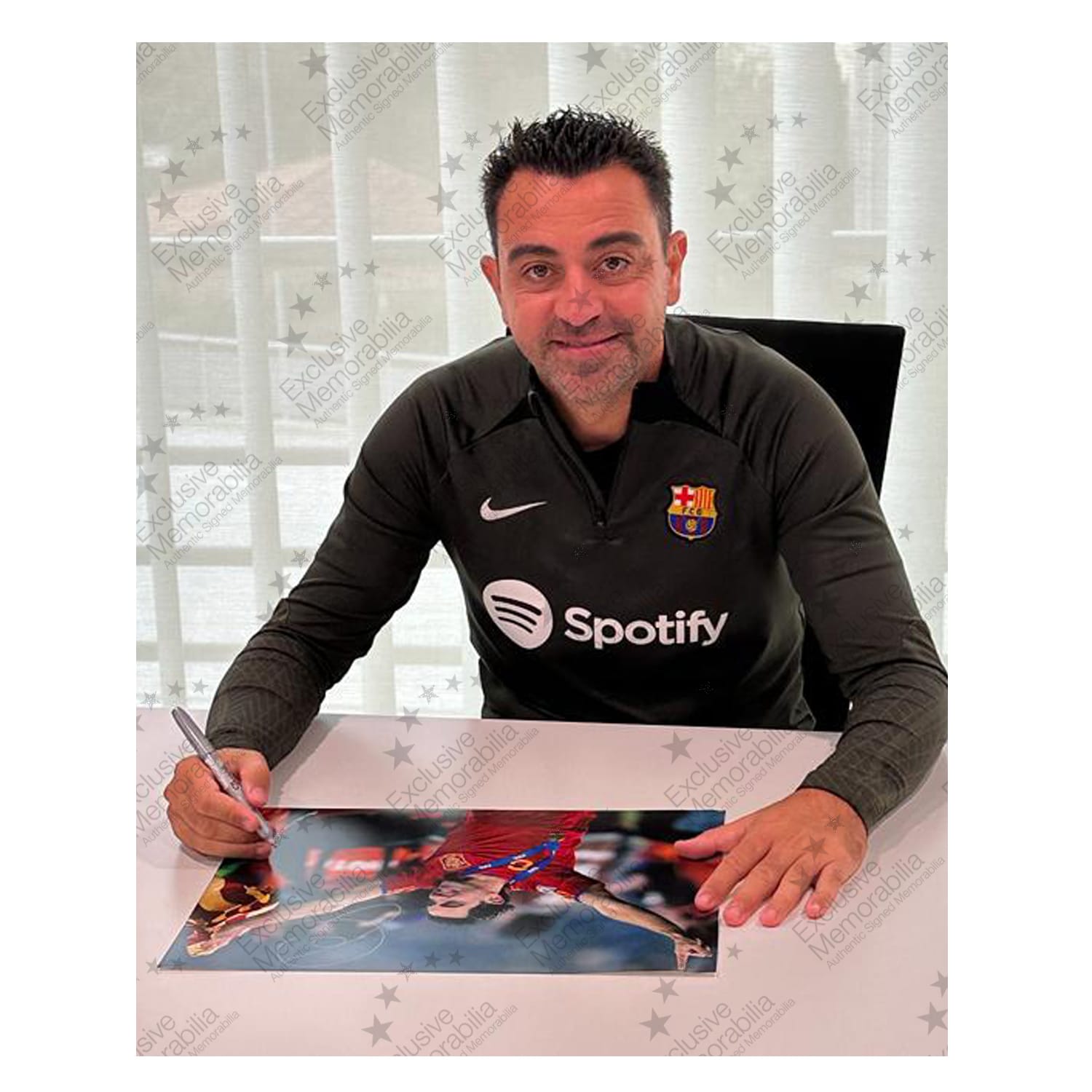 Xavi Hernandez Signed Spain World Cup Photo Presentation. Deluxe Silver